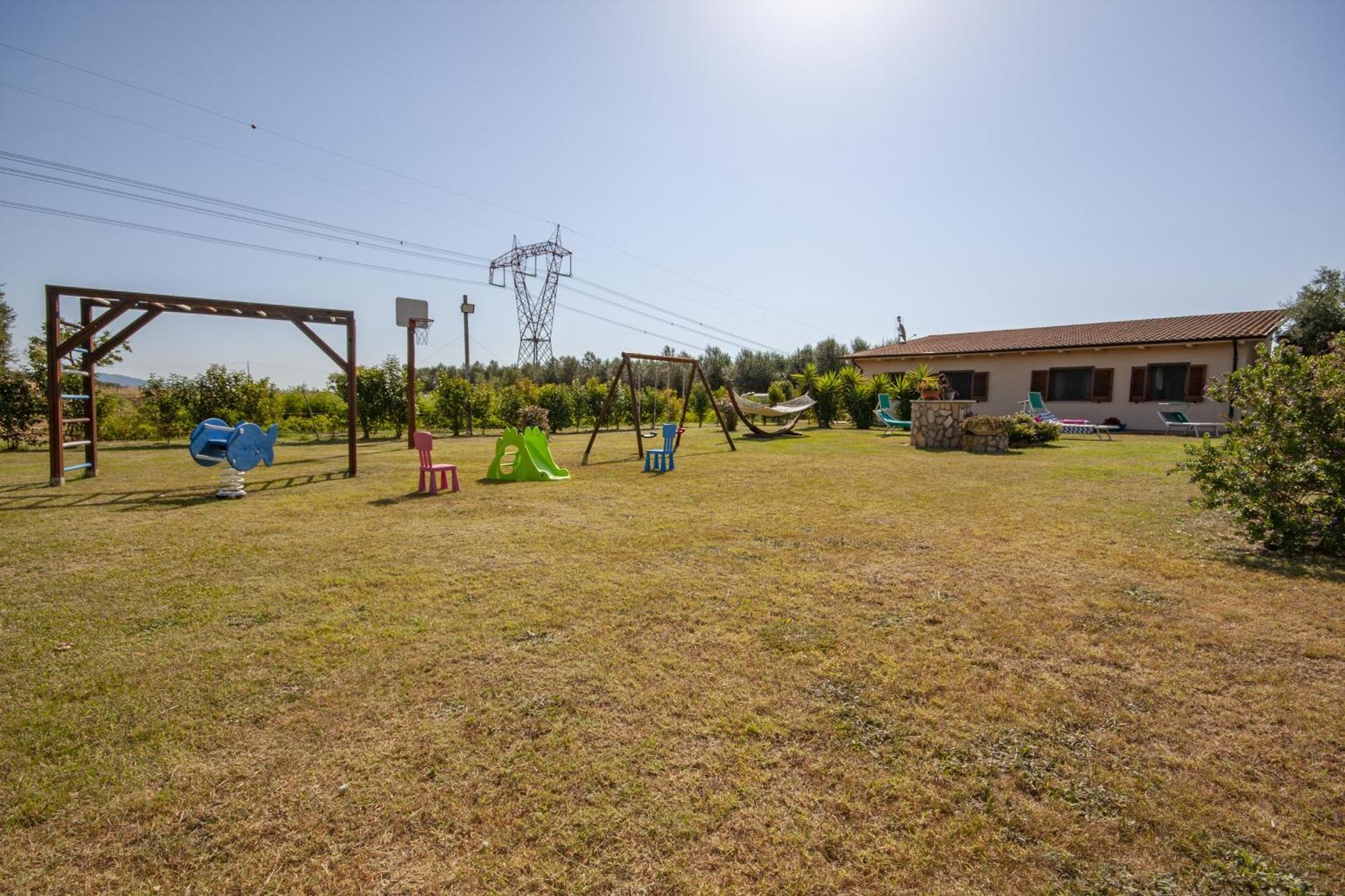 Agriturismo L'Istrice Di Gio Montalto di Castro Exteriör bild